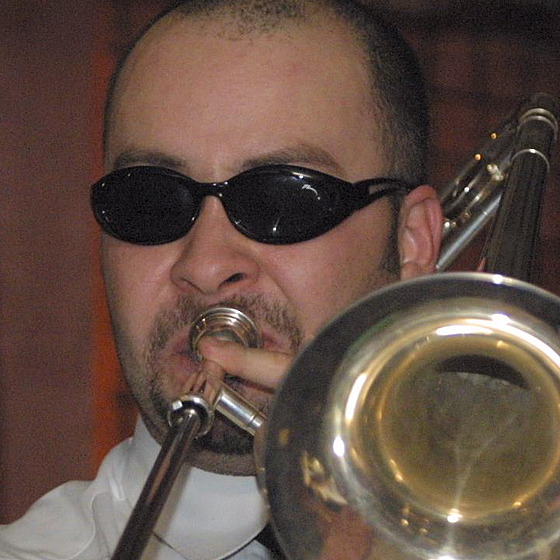 Muzikant Jan atra, který byl souástí skupiny Laura a její tygi na archivním...