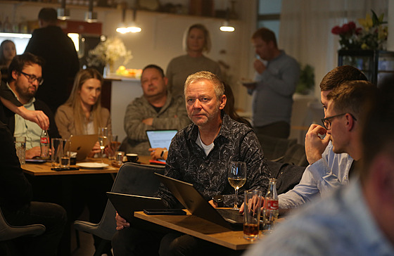 Bývalý hejtman Kraje Vysoina Vítzslav Schrek ve volebním tábu koalice SPOLU v Jihlav. (4. íjna 2025)