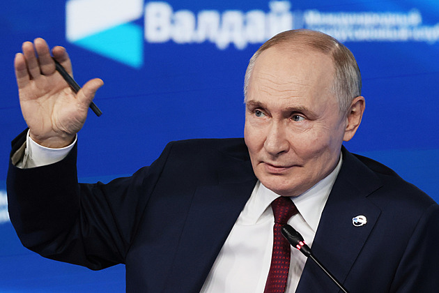 Putin navštívil ruské velitelství. Dostal hlášení o situaci v prostoru fronty