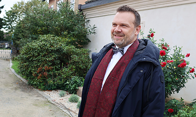 Zakomplexovaný ubožák, zní ze strany opozice na účet Klempíře po odvolání Baxy