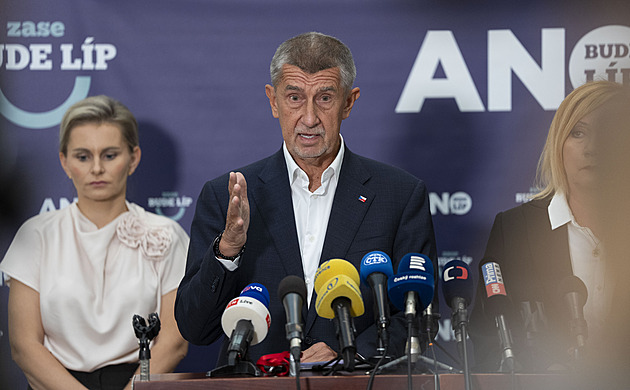 Pokrytectví mladých politiků aneb Jak se z dovolené Andreje Babiše stala jeho politická slabost