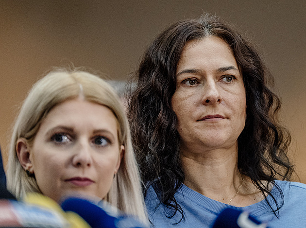 Válková domluvila Šichtařové kvůli videím o investicím. Příště ji požene před výbor