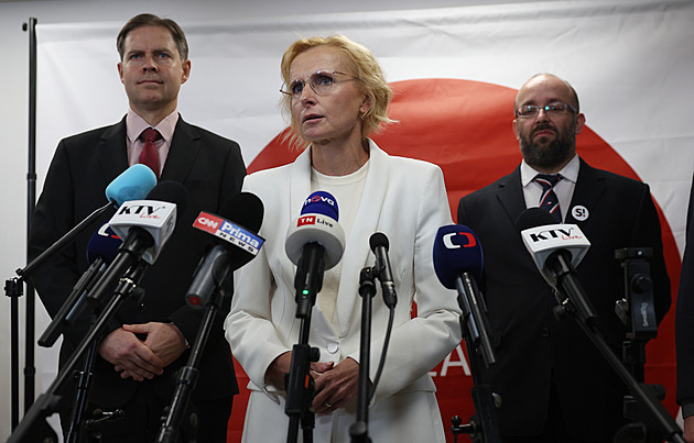 Vidlák, Konečná a Maláčová versus Babišův vysavač. Další vyhlídky levice jsou nevalné