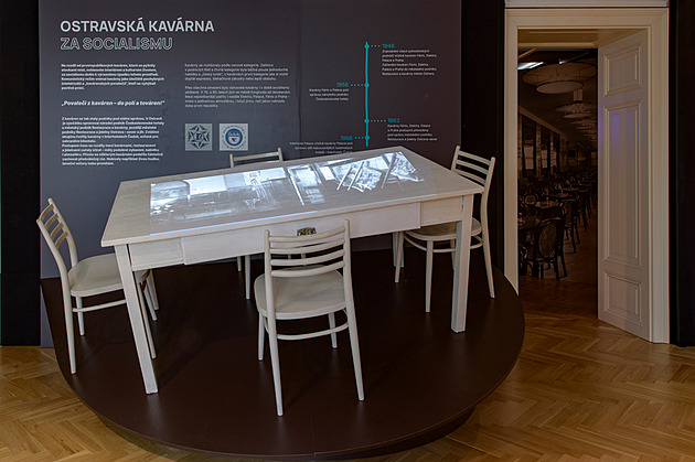 Ostravské muzeum 1. íjna zahájilo výstavu Ostravská kavárna, která provede...