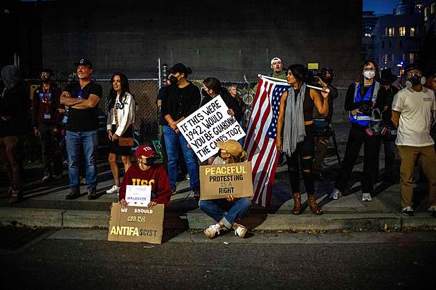 Trump stahuje Národní gardu z několika měst. S kriminalitou se však může vrátit