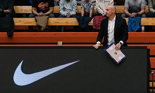 Aíto mentorem, Pavlík a Camps asistenty. Bartoň přivedl parťáky k reprezentaci