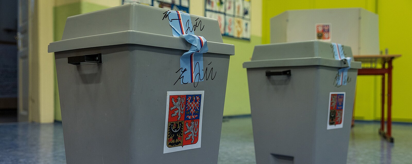 Volby 2026: Druhý den voleb je tady. Kdy zavírají volební místnosti a kdy budou výsledky | Česko