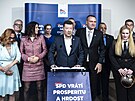 Tisková konference volebního �tábu hnutí SPD v hotelu Don Giovanni. (4. �íjna...