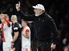 Slávistický trenér Jind�ich Trpi�ovský b�hem derby proti Spart�