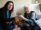 Blaena Strachotov pi oslav narozenin, letos ji bylo 108 let. Byla to...