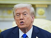 Americký prezident Donald Trump a kanadský premiér Mark Carney p�i spole�ném...