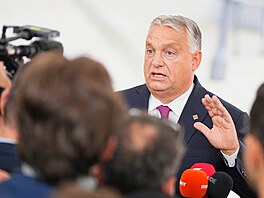 Ma�arský premiér Viktor Orbán p�ichází na jednání evropských lídr� v Kodani....