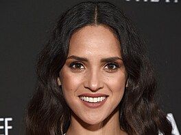 K prvním televizním a filmovým rolím se dostala po roce 2014.