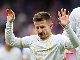 Václav Pila� z Hradce Králové neslaví gól proti svému bývalému klubu Plzni.