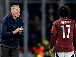 Sparanský Trenér Brian Priske a pravý wingbek Angelo Preciado