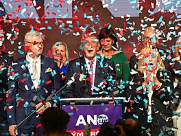 Ve volebním tábu hnutí ANO na Chodov se zaíná slavit vítzství v...