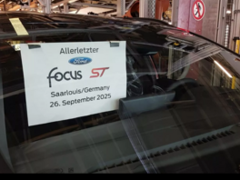 Ani sv�cená voda v�ak ji� nepom��e Fordu Focus ST, jeho� poslední kus sjel 26....