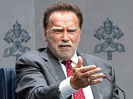 Arnold Schwarzenegger (�ím, 30. zá�í 2025)