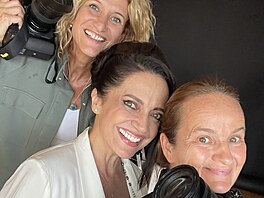 Monika Navrátilová, Lucie Bílá a Lenka Hataová v zákulisí focení kalendáe...