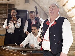 Amenity Hotels & Resorts