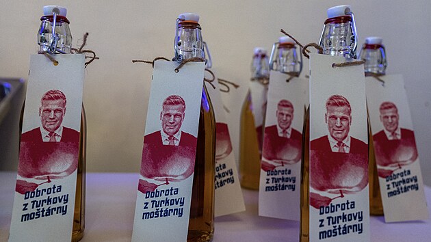 Dobrota z Turkovy mo�t�rny ve �t�bu Motorist�. (4. ��jna 2025)