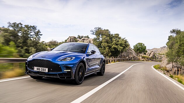 Aston Martin DBX S