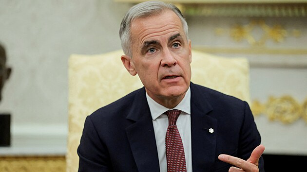 Kanadsk� premi�r Mark Carney p�i n�v�t�v� B�l�ho domu. (7. ��jna 2025)