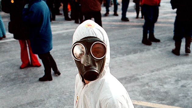 Odprci Temelna blokovali sedm jihoeskch hraninch pechod. Doln Dvoit. (2000)