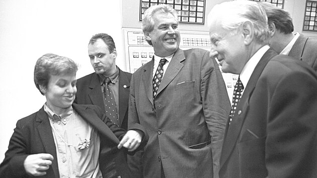 Milo Zeman a Dana Drbov, vpravo Miroslav Grgr. (9. jna 2000)