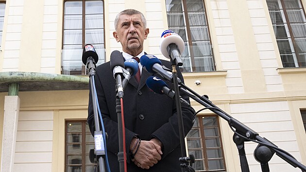 Pedseda hnut ANO Andrej Babi jednal s prezidentem Petrem Pavlem. Informoval ho o tom, jak postupuj jednn o mon nov vld ANO s SPD a Motoristy sob. (9. jen 2025)