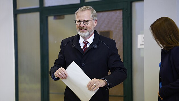 Premir Petr Fiala s manelkou Janou volili na Z Masarykova v Brn. (3. jna 2025)