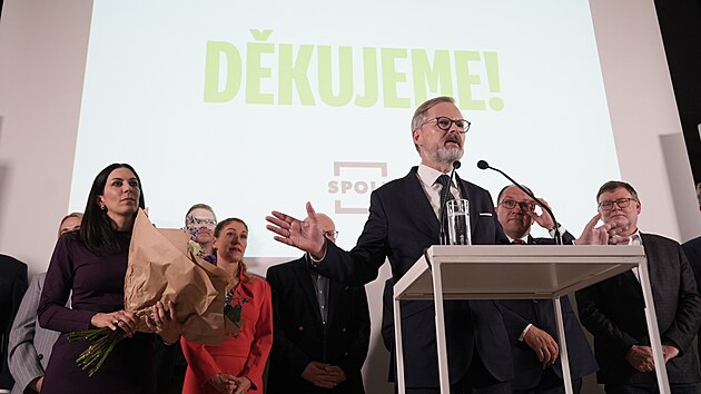 Kon�ící premiér a lídr koalice Spolu Petr Fiala. (4. �íjna 2025)