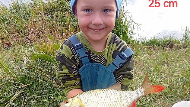 Prvn vysnn meta malho Adama: Chytit 25cm  rybu.