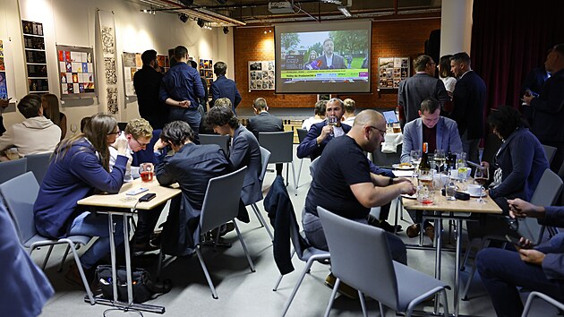 Brnnsk volebn tb SPOLU sleduje prbn vsledky. (4. jna 2025)