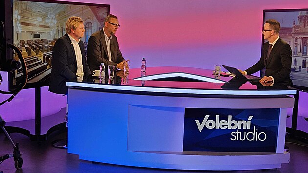 fredaktor MF DNES Jaroslav Plesl a expremir za ODS Petr Neas, host Volebnho studia iDNES.cz (4. jna 2025)