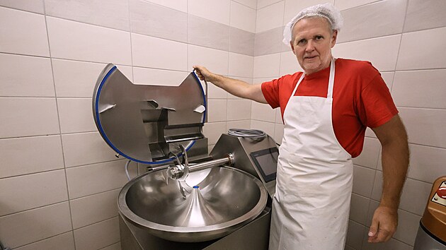 Petr Utkal pedv sv znalosti um z chebsk koly. I dky nmu uspli v souti Dobrota Karlovarskho kraje.