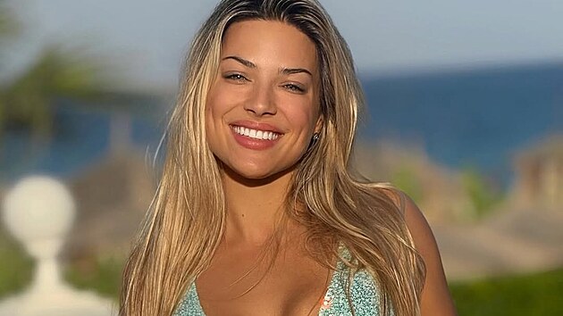 Eva Perkausová předvedla sexy postavu v bikinách - iDNES.cz