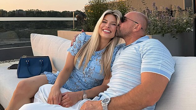 Eva Perkausov� s man�elem Ivanem Heckem (2025)