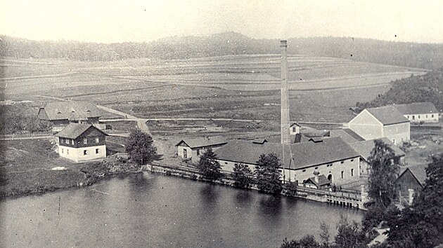 Osada Frantikov, dnes soust msta Zbiroh (okr. Rokycany), celkov pohled na elezrny od jihovchodu, fotografie z konce 19. stolet. GPS: 49.8696950N, 13.7598089E