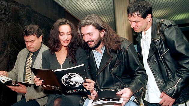 Karel Svoboda, Lucie B�l�, Daniel H�lka a Pavel V�tek na archivn�m sn�mku