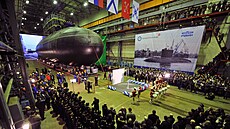 Petrohrad. Spu�t�ní dieselelektrické ponorky Novorossijsk na vodu (28....