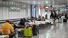 Na leti�ti v Mnichov� muselo být kv�li no�nímu p�eletu dron� zru�eno nebo...