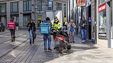 Strá�níci na n�kolika místech hlídají vjezd do historického centra Brna. Pokuty...