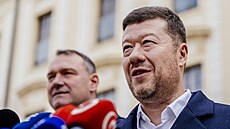 Tomio Okamura a Radim Fiala (SPD) po schzce s prezidentem Petrem Pavlem na...