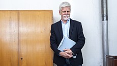 Volební místnost v Obci �ernou�ek. Volí zde prezident republiky Petr Pavel s...