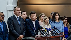 Tisková konference po ustavující sch�zi poslaneckého klubu SPD. (7. �íjna 2025)