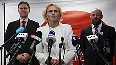 Kate�ina Kone�ná oznámila prohru Sta�ilo. Volební �táb Sta�ilo je v hotelu...