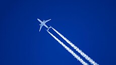 Pekonat rychlost 1 235 kilometr v hodin, tedy rychlost zvuku? Jist, ádný...