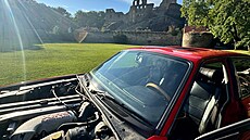 Jaguar XJR, který v roce 1996 doprovázel Michaela Jacksona p�i jeho koncertu v...
