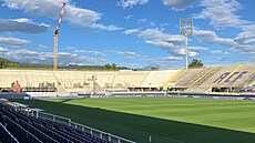 �ást stadionu ve Florencii se momentáln� opravuje.